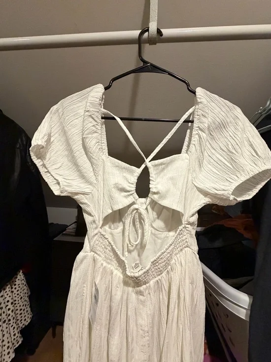 White Puff-Sleeve Maxi Dress - Picture 4 of 4